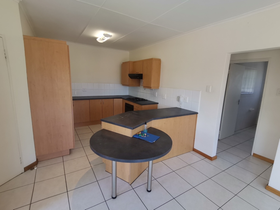 To Let 2 Bedroom Property for Rent in Cambridge Eastern Cape